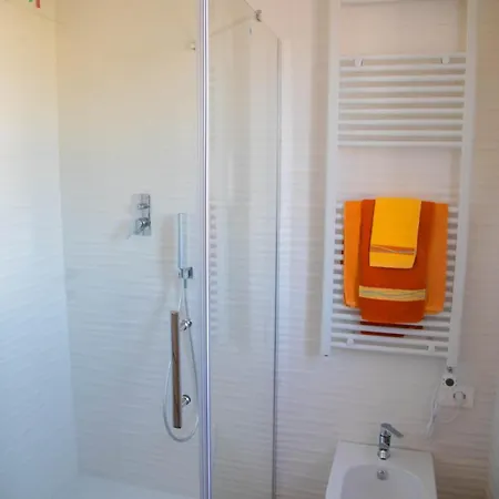 Apartment Umbra Living